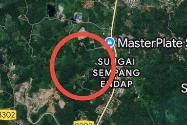 Land For Sale at Kuching Serian 16 mile