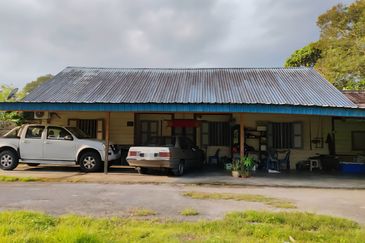  Land For Sale  Located at Muara Tuang@ Kampung Kuap