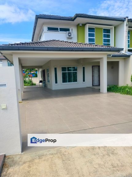 Double Storey Semi-Detached House For Rent! Located at Taman Riveria, Sarawak, Kuching
