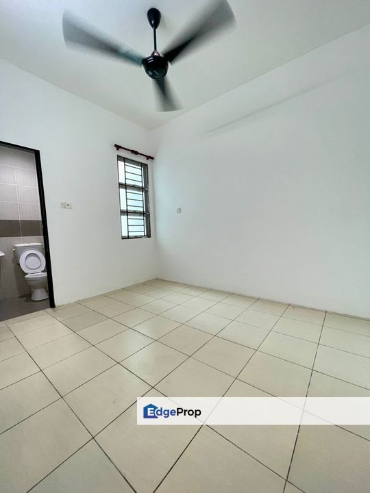 Single Storey Intermediate Terrace House for Rent. Located at Taman Uni Central, Sarawak, Kota Samarahan