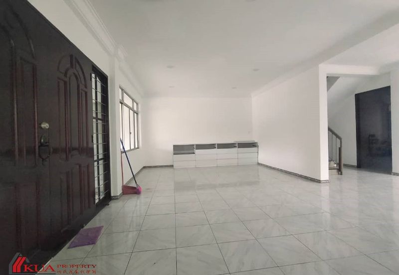 Double Storey Semi-Detached House FOR SALE! Located at Nanas Road West