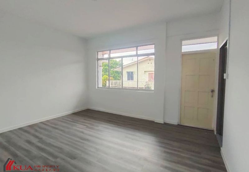 Double Storey Semi-Detached House FOR SALE! Located at Nanas Road West