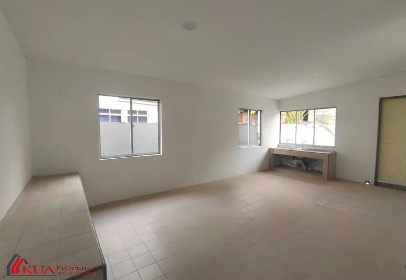 Double Storey Semi-Detached House FOR SALE! Located at Nanas Road West