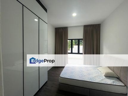 Master Room For Rent at Lumos Residence. Located at Jalan Ong Tiang Swee, Sarawak, Kuching