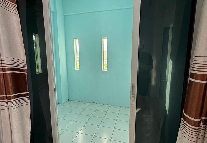 Single Storey Terraced Corner House Miri FOR SALE! Location: Vista Perdana, Miri