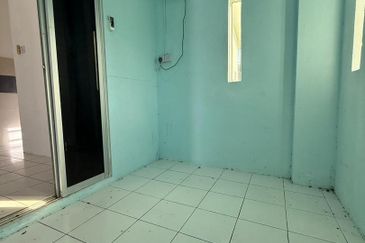 Single Storey Terraced Corner House Miri FOR SALE! Location: Vista Perdana, Miri