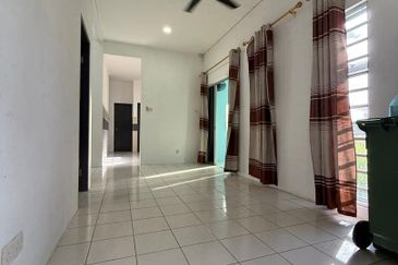 Single Storey Terraced Corner House Miri FOR SALE! Location: Vista Perdana, Miri