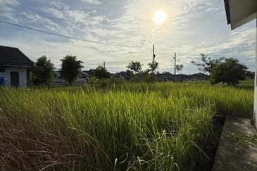 Single Storey Terraced Corner House Miri FOR SALE! Location: Vista Perdana, Miri