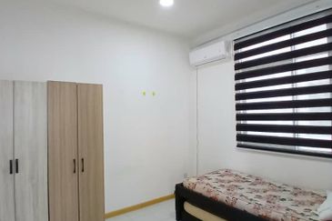  Prima Bintawa Riverfront Apartment For Rent 
