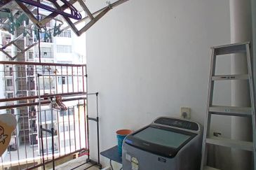  Prima Bintawa Riverfront Apartment For Rent 