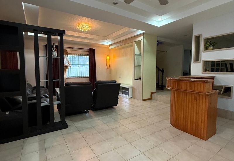 Double Storey Detached House For Sale! Location: Jalan Chong Choon, Krokop, Miri