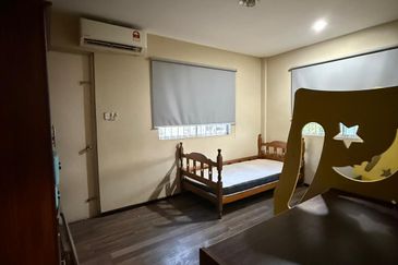 Double Storey Detached House For Sale! Location: Jalan Chong Choon, Krokop, Miri