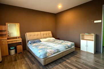 Double Storey Detached House For Sale! Location: Jalan Chong Choon, Krokop, Miri