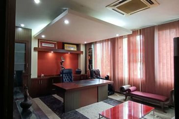 Second Floor Intermediate Shoplot For Rent! Located at Jalan Mendu