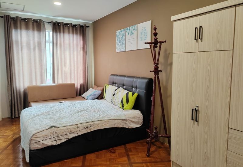 Eden Heights Condominium For Rent / For Sale Located at Richmond Hill