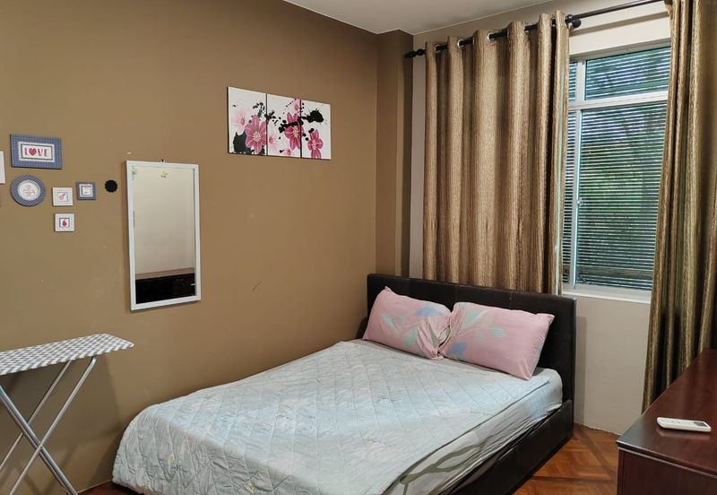 Eden Heights Condominium For Rent / For Sale Located at Richmond Hill