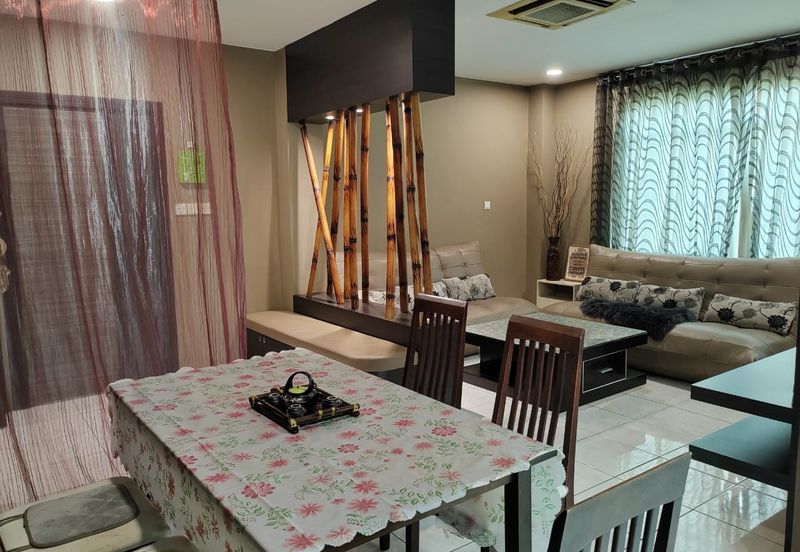 Eden Heights Condominium For Rent / For Sale Located at Richmond Hill