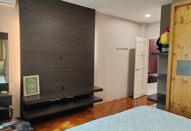 Eden Heights Condominium For Rent / For Sale Located at Richmond Hill