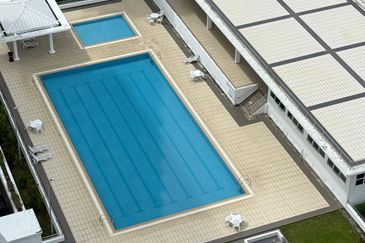 Bay Resort Condominium Miri For Sale!