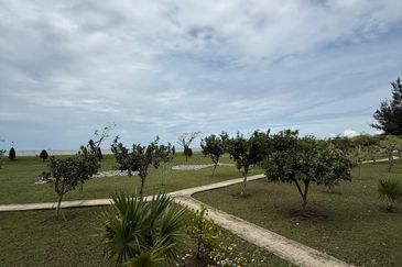 Bay Resort Condominium Miri For Sale!