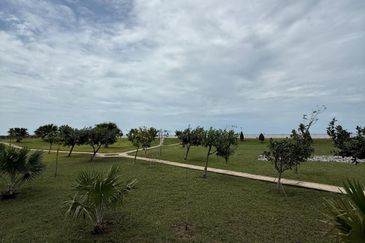 Bay Resort Condominium Miri For Sale!