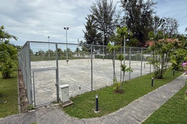 Bay Resort Condominium Miri For Sale!