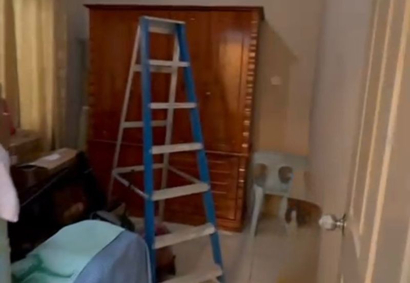 Single Storey Terrace Intermediate for Rent! Located at Taman Suria (Muara Tuang)