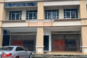 Ground Floor Intermediate Shoplot For Rent Located at Yoshi Square, Pending