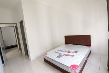 SP Lodge Sri Pertiwi Apartment FOR RENT! Located at Pines Square, MJC