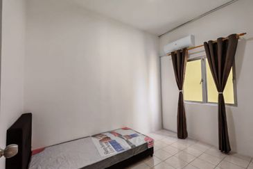 SP Lodge Sri Pertiwi Apartment FOR RENT! Located at Pines Square, MJC