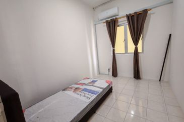 SP Lodge Sri Pertiwi Apartment FOR RENT! Located at Pines Square, MJC