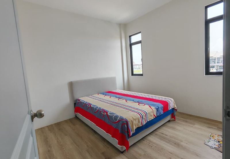 Kensho Lower Unit Townhouse For Rent Located at MJC, Batu Kawa