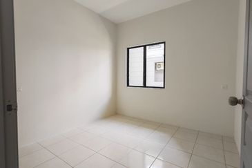 Kensho Lower Unit Townhouse For Rent Located at MJC, Batu Kawa