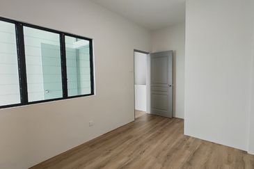 Kensho Lower Unit Townhouse For Rent Located at MJC, Batu Kawa