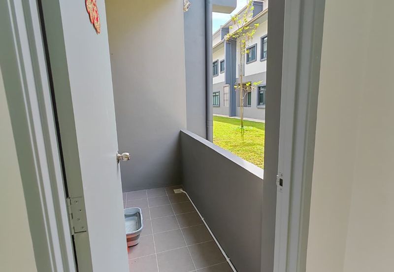 Kensho Lower Unit Townhouse For Rent Located at MJC, Batu Kawa