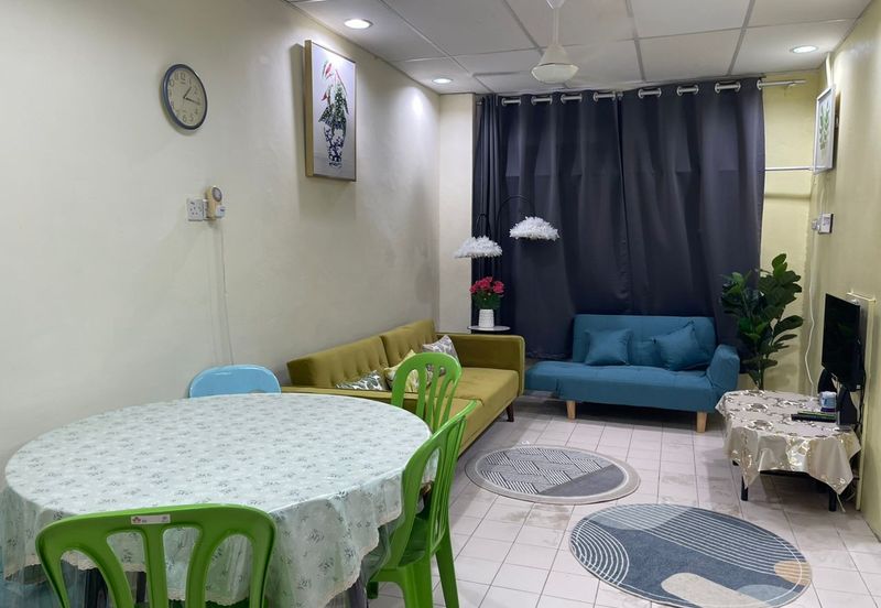 Chonglin Park Apartment For Rent  Short Term Stay   Location: Jalan Tabuan, Kuching