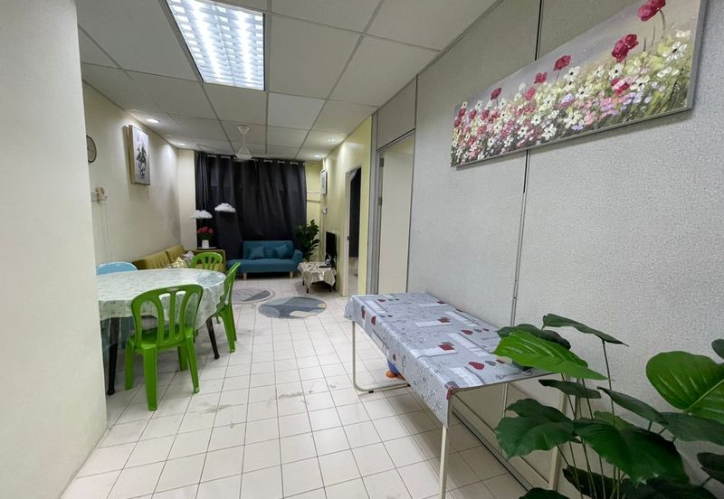 Chonglin Park Apartment For Rent  Short Term Stay   Location: Jalan Tabuan, Kuching