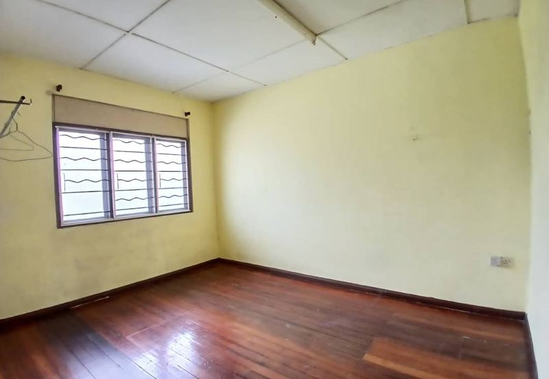 Double Storey Terrace Intermediate FOR SALE Jalan Urat Mata, Kuching, Sarawak