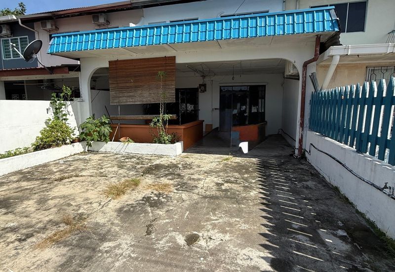 Double Storey Terrace Intermediate House For Sale Location: Krokop, Miri