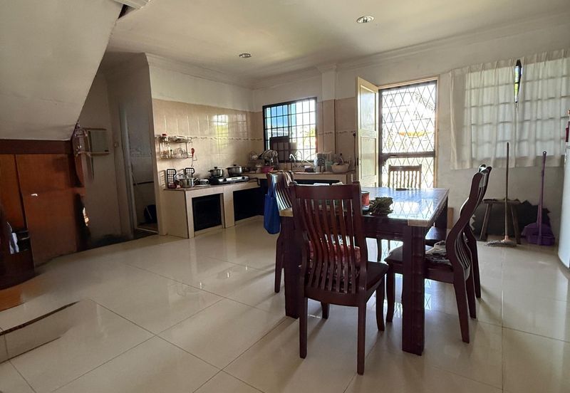 Double Storey Terrace Intermediate House For Sale Location: Krokop, Miri