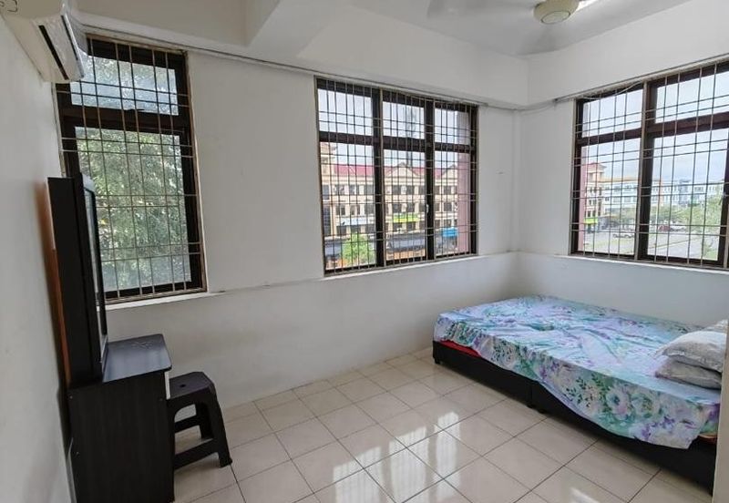 2nd Floor Intermediate Shophouse For Rent! Located at MJC, Batu Kawa 