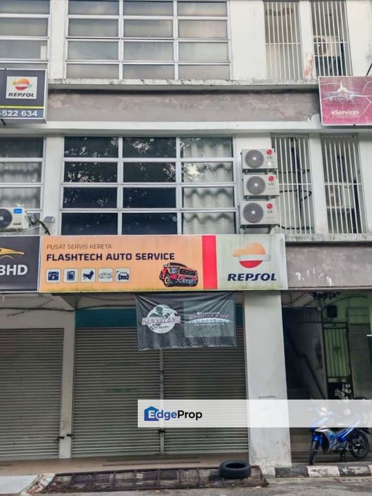 Ground Floor Intermediate Shoplot For Rent! Located at Batu Kawa, Near Emart, Sarawak, Kuching