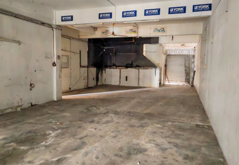 2 Units Adjoining Ground Floor Intermediate Shoplots For Rent Located at Jalan Datuk Abdul Rahim, behind Hock Lee