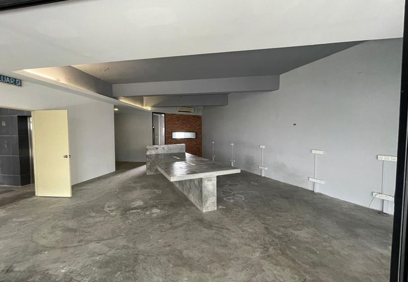  S3 Curve Second Floor For Rent at Jalan Simpang Tiga  Facing main road 