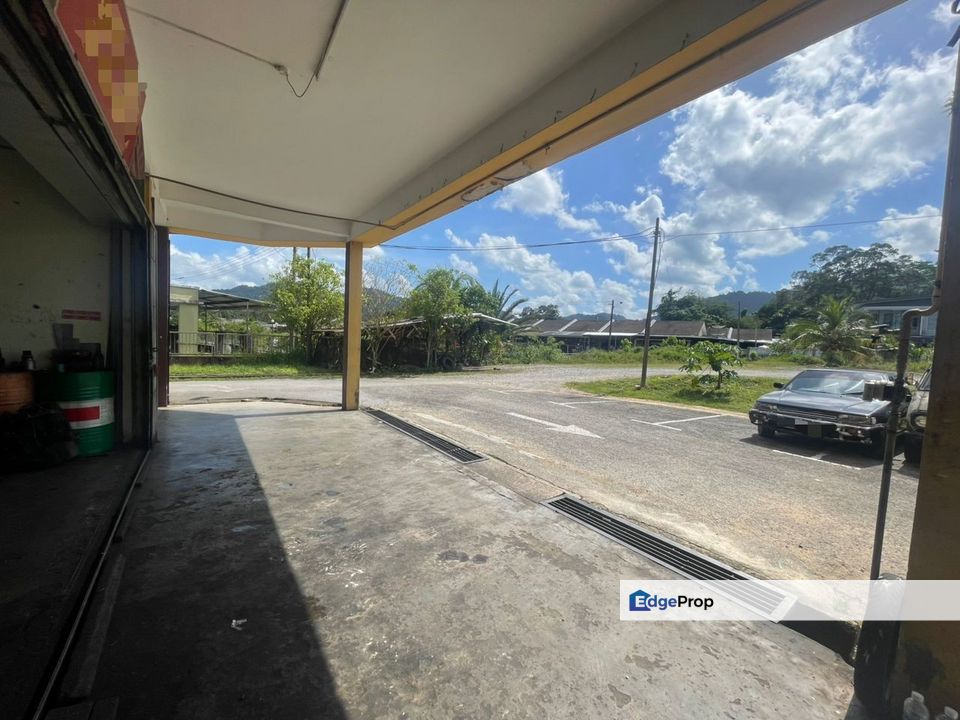 2 adjoining 2 storey shop with ready tenant For Sale! at Kuching Serian Road 35 mile / Batu 35 Jalan Penrissen, Sarawak, Serian