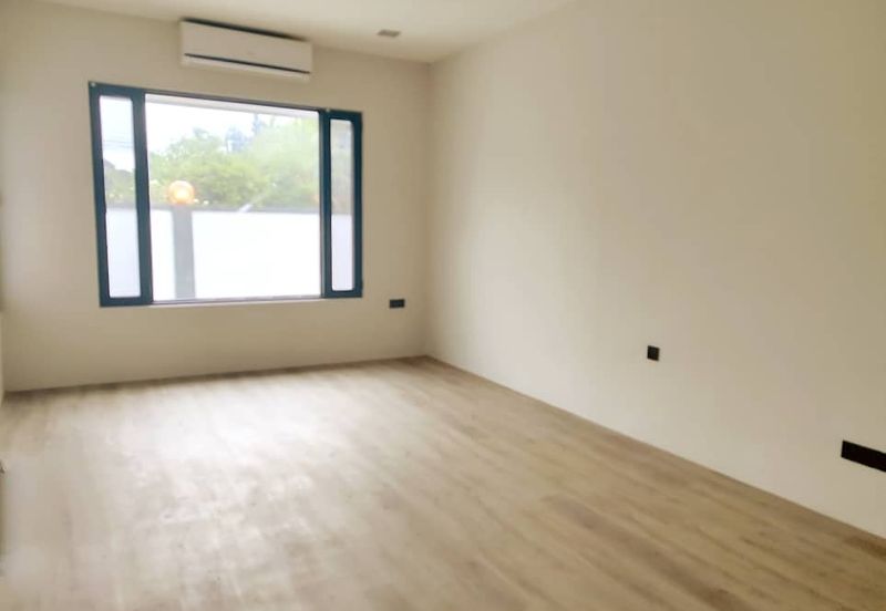 Corner Double Storey Terrace House For Sale Located Jalan Greenwood 