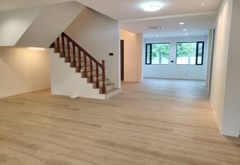 Corner Double Storey Terrace House For Sale Located Jalan Greenwood 