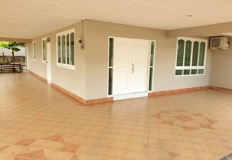 Corner Double Storey Semi Detached House For Sale !!  Xafa Villa / Jalan Fock San / Jalan Penrissen 8 mile