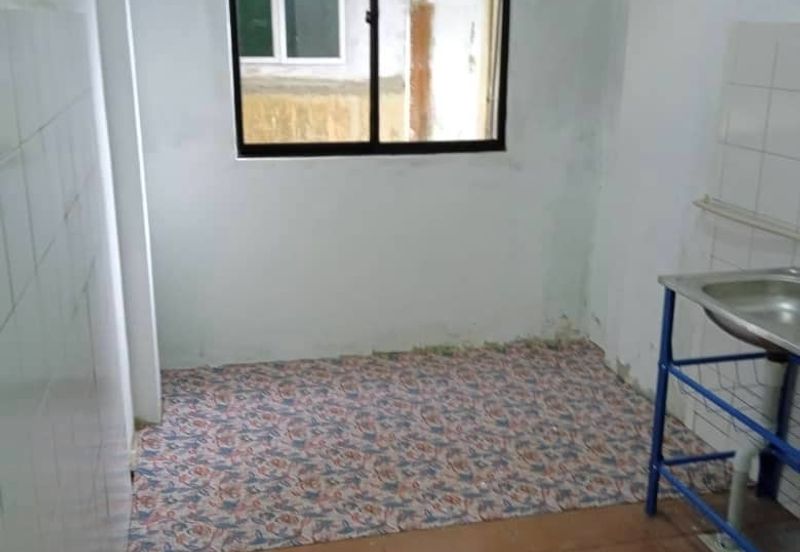 Fully Renovated Corner Unit in Taman Suria Jaya Apartment For Sale!