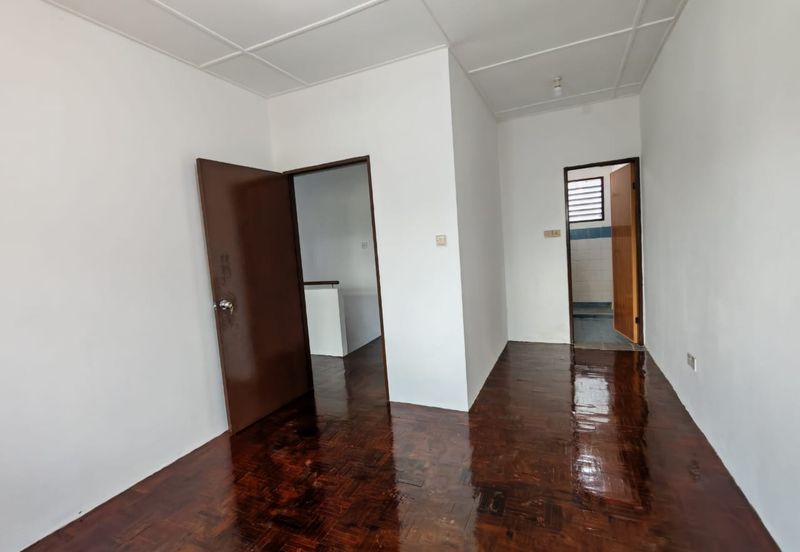 Double Storey Terrace House For Sale! Located at Lorong Demak bayu,Sejingkat Kuching 